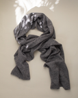 La Petite V Scarf - 100% Cashmere - 1+ years Accessoires Light grey