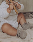 Hvid Hvid x Zoen voor Gust - Booties - 100% Merino wool - Sesame Booties 0-9m