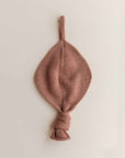 Hvid Hvid Titi pacifier holder - 100% Merino wool pacifier clip Terracotta
