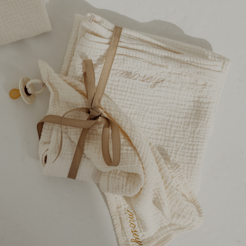 Bundel swaddle & mini handdoek - Biologisch katoen - Gepersonaliseerd