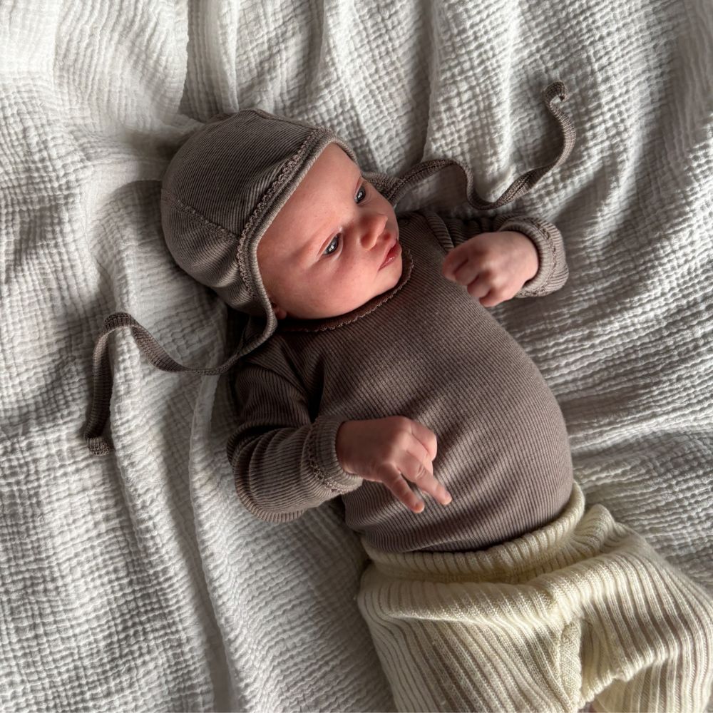 Tothemoon ☾ - Newborn Bonnet - 100% Wool - Rib - Taupe