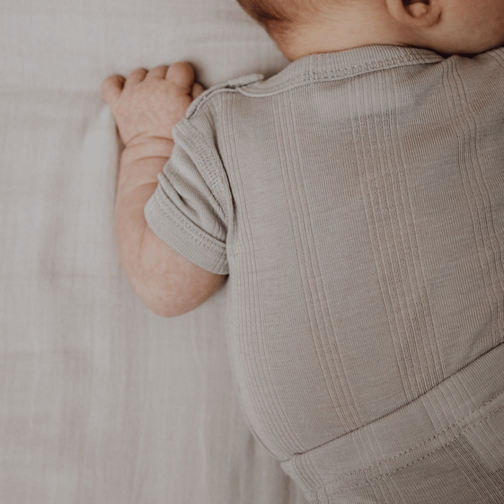 Tothemoon ☾ Tothemoon ☾ - Body - Short sleeve - Wool & silk - Needle pattern - Dove Clothing 50