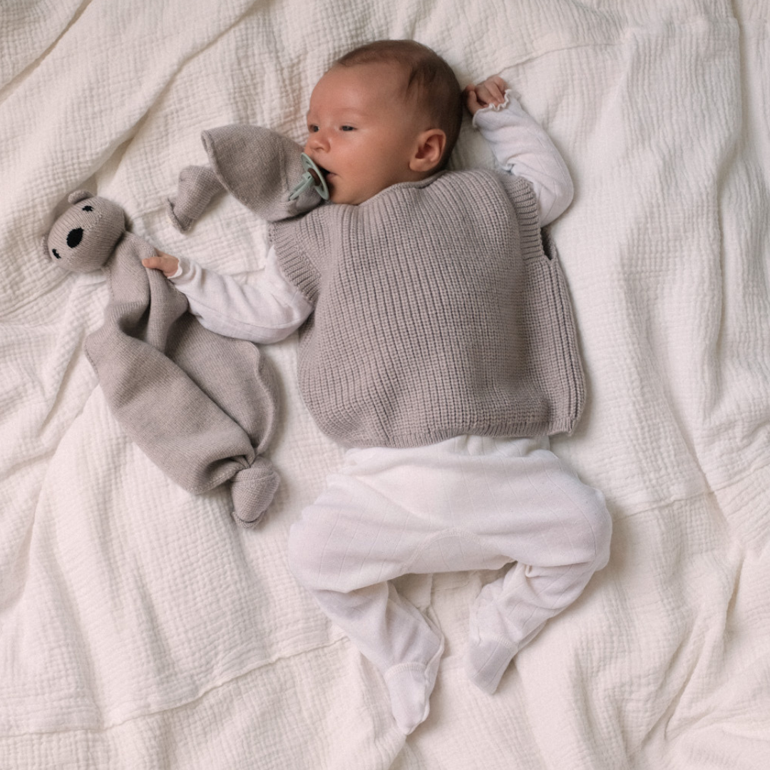 Hvid x Zoen voor Gust - Harvey Spencer - 100% Merino wol - Sesame