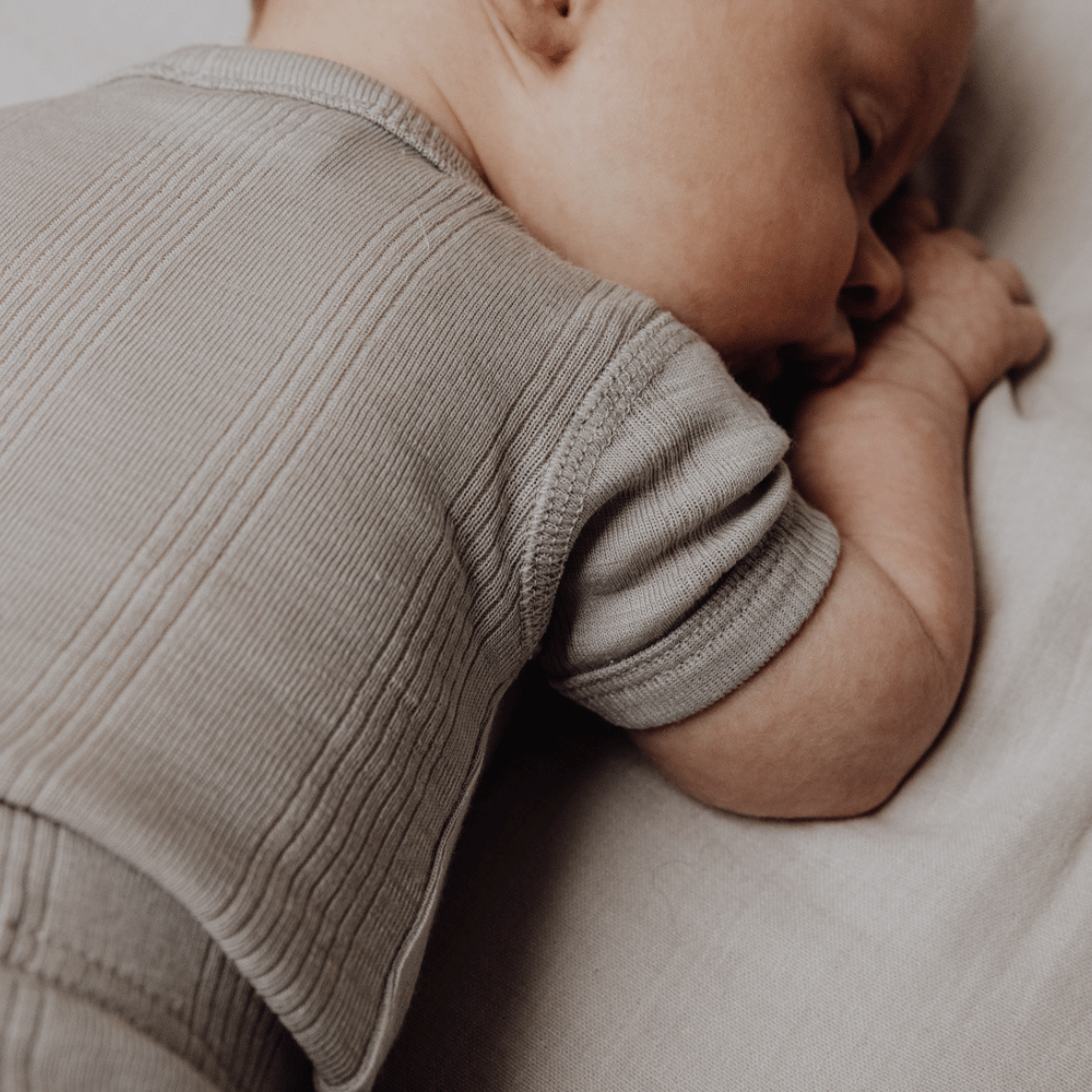 Tothemoon ☾ Tothemoon ☾ - Body - Short sleeve - Wool & silk - Needle pattern - Dove Clothing 50