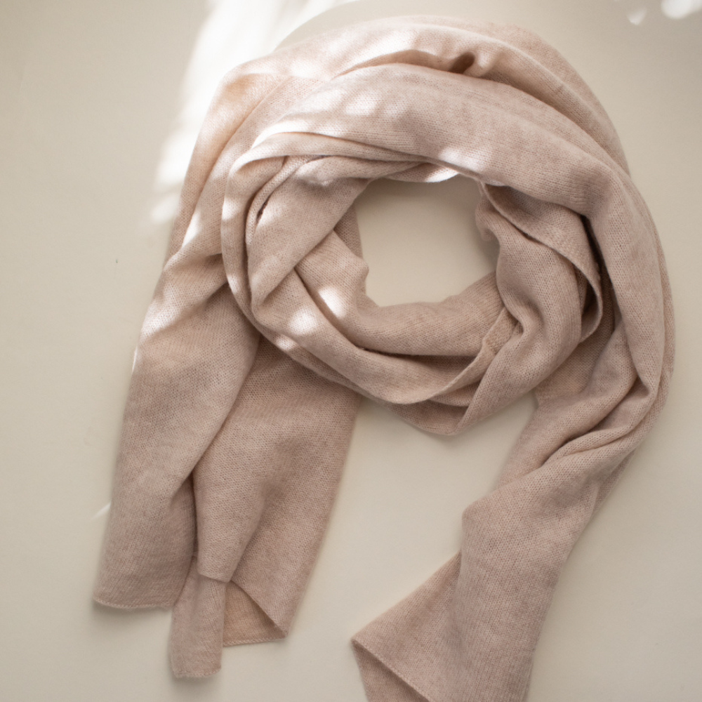 La Petite V Scarf - 100% Cashmere - For adults Accessoires Beige