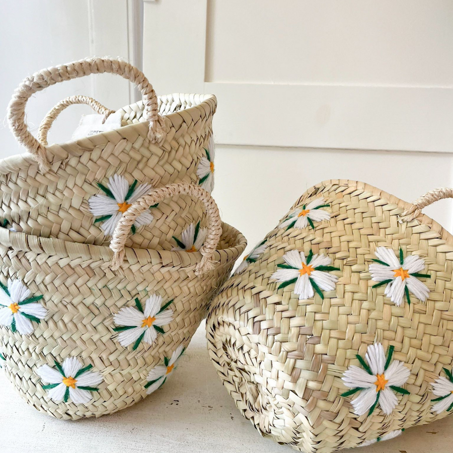 Cane basket - Handmade - Embroidered flowers - ø 22 cm