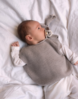 Hvid x Zoen voor Gust - Harvey Vest Baby - 100% Merino wool - Sesame