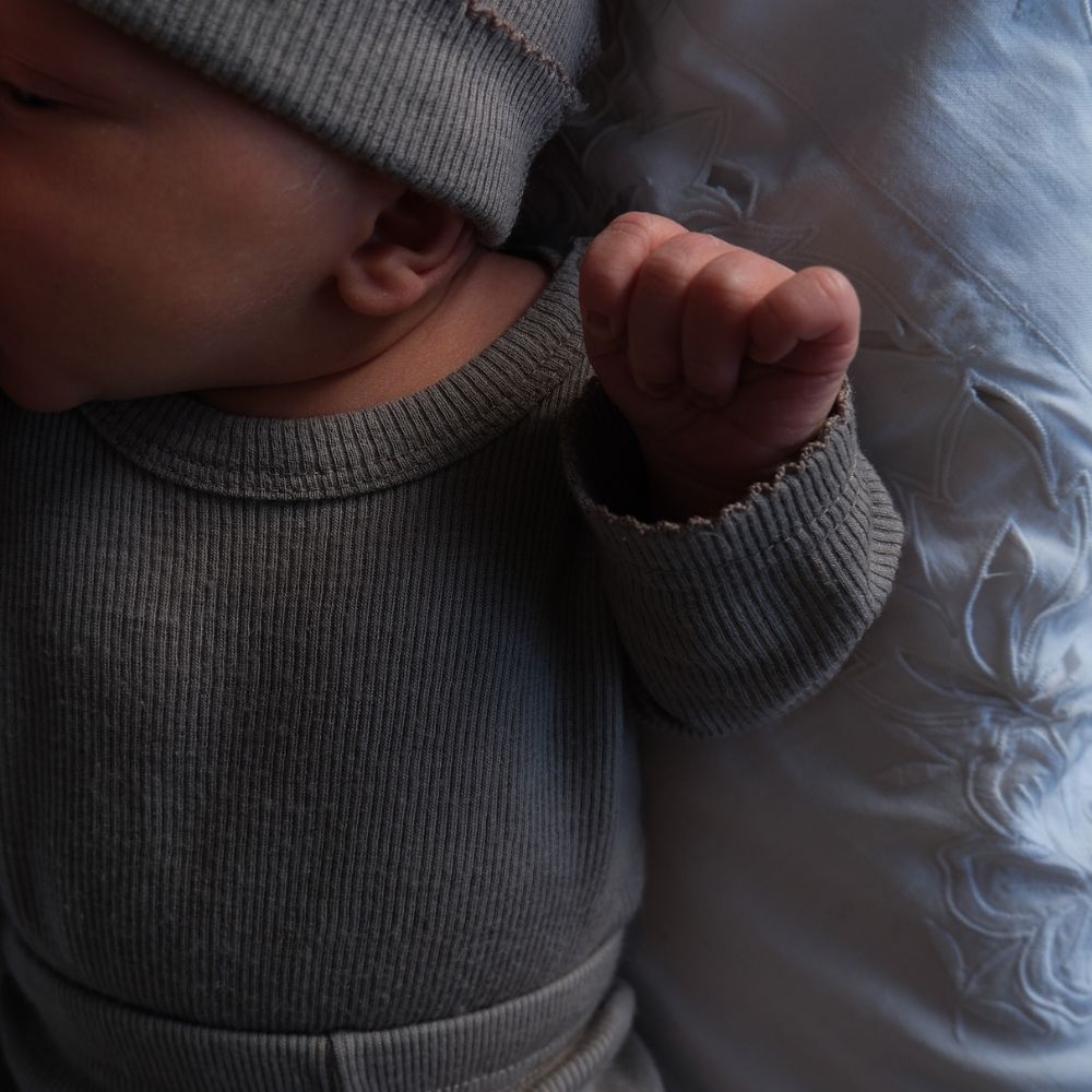 Tothemoon ☾ - Newborn Beanie - 100% Wool - Rib - Taupe