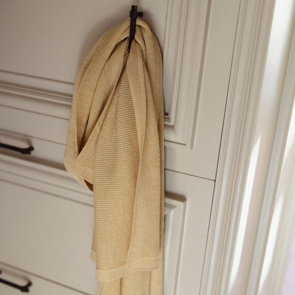 Hvid - Felix Blanket - 100% Merino wool - Medium thick knit