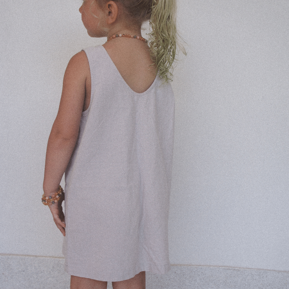 Tothemoon ☾ Tothemoon ☾ - Ziggy dress - V-shaped back - 100% Cotton - Handmade in Holland Clothing Sand / 1Y