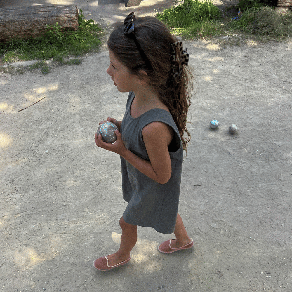 Tothemoon ☾ Tothemoon ☾ - Ziggy dress - V-shaped back - 100% Cotton - Handmade in Holland Clothing Sand / 1Y