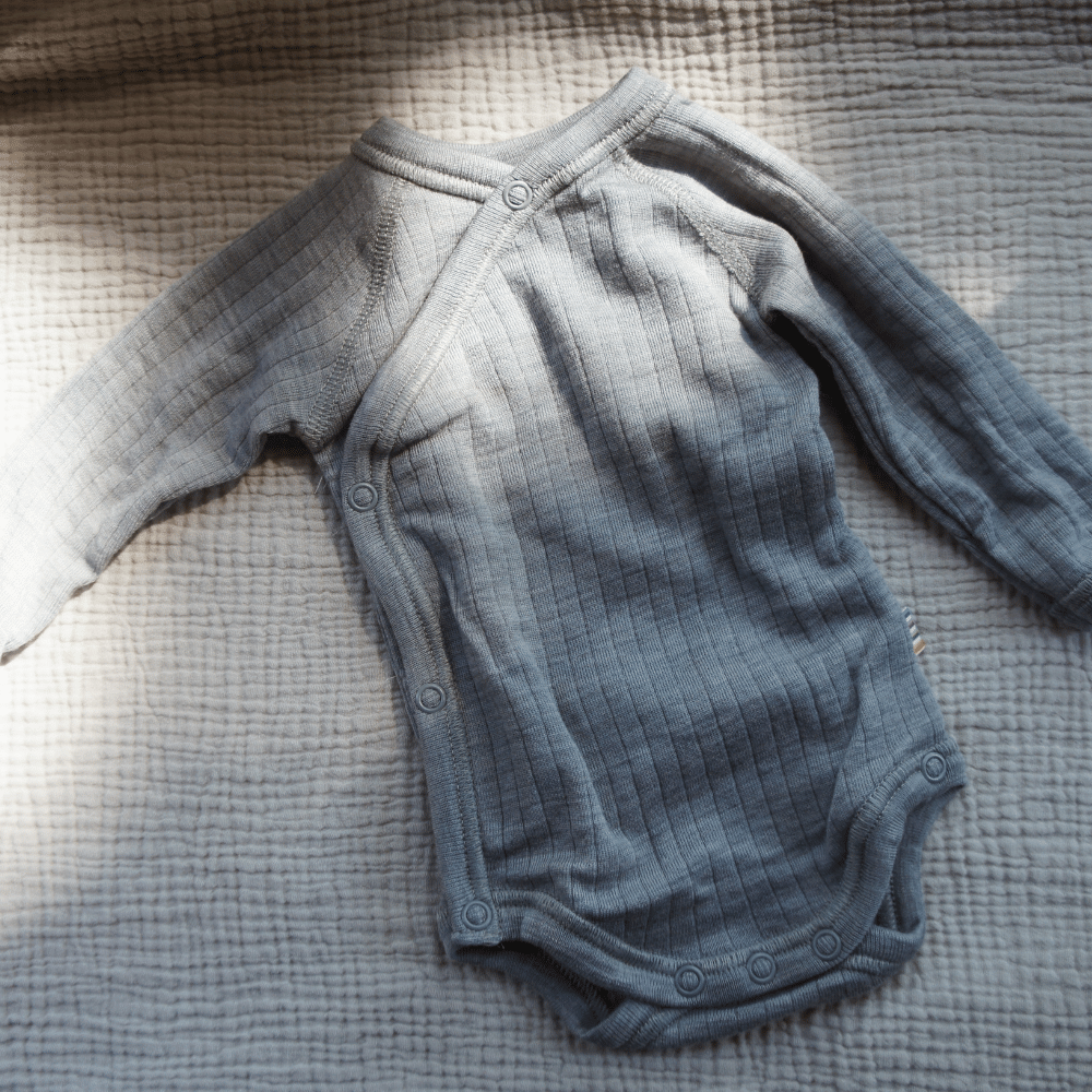 Joha Cross-over body - Long sleeve - 100% Wool Rompers Light grey melange / 50
