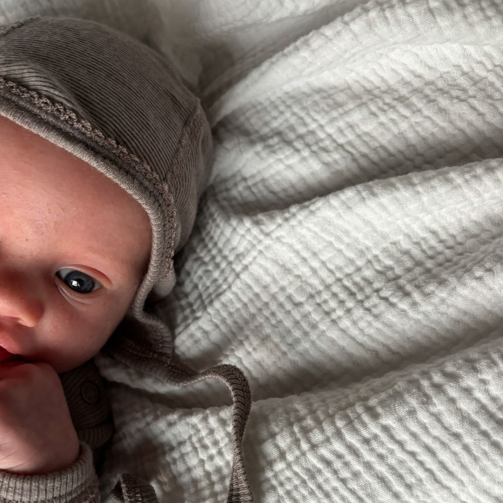 Tothemoon ☾ - Newborn Bonnet - 100% Wool - Rib - Taupe