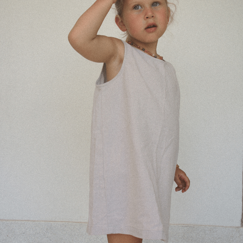 Tothemoon ☾ Tothemoon ☾ - Ziggy dress - V-shaped back - 100% Cotton - Handmade in Holland Clothing Sand / 1Y