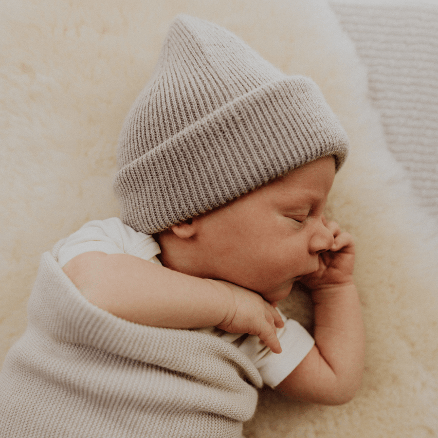 Hvid Newborn beanie - 100% Merino wol