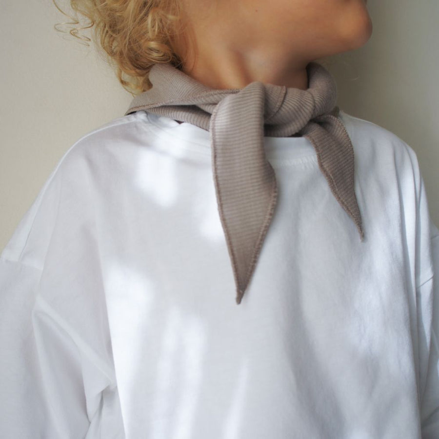 Tothemoon ☾ - Triangle Scarf - 100% Wool - Rib - Taupe