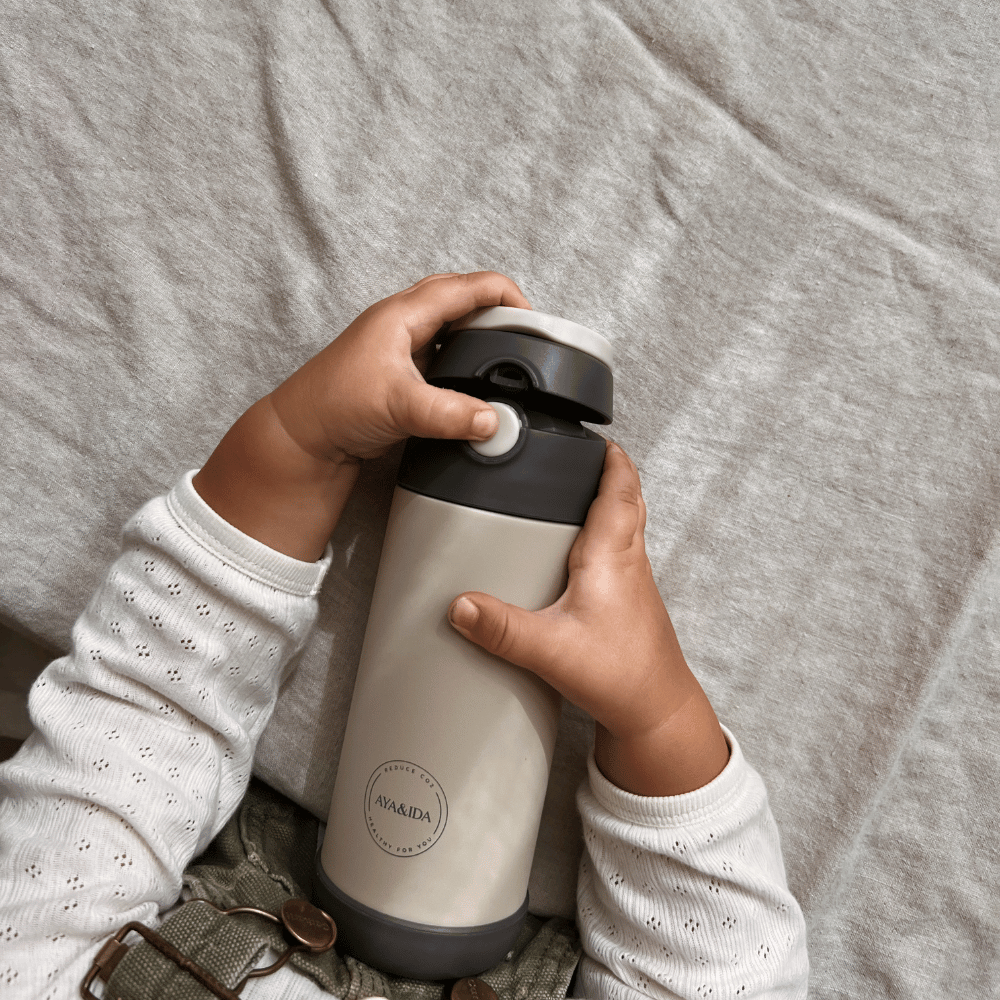 Aya & Ida Kids straw bottle - 350 ml Eat Cream Beige