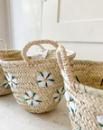 Cane basket - Handmade - Embroidered flowers - ø 22 cm