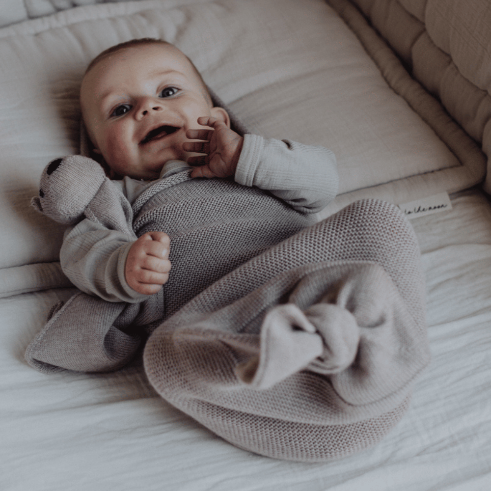 Hvid Hvid x Zoen voor Gust - Cocoon - 100% Merino wool - Sesame Gowns Default Title