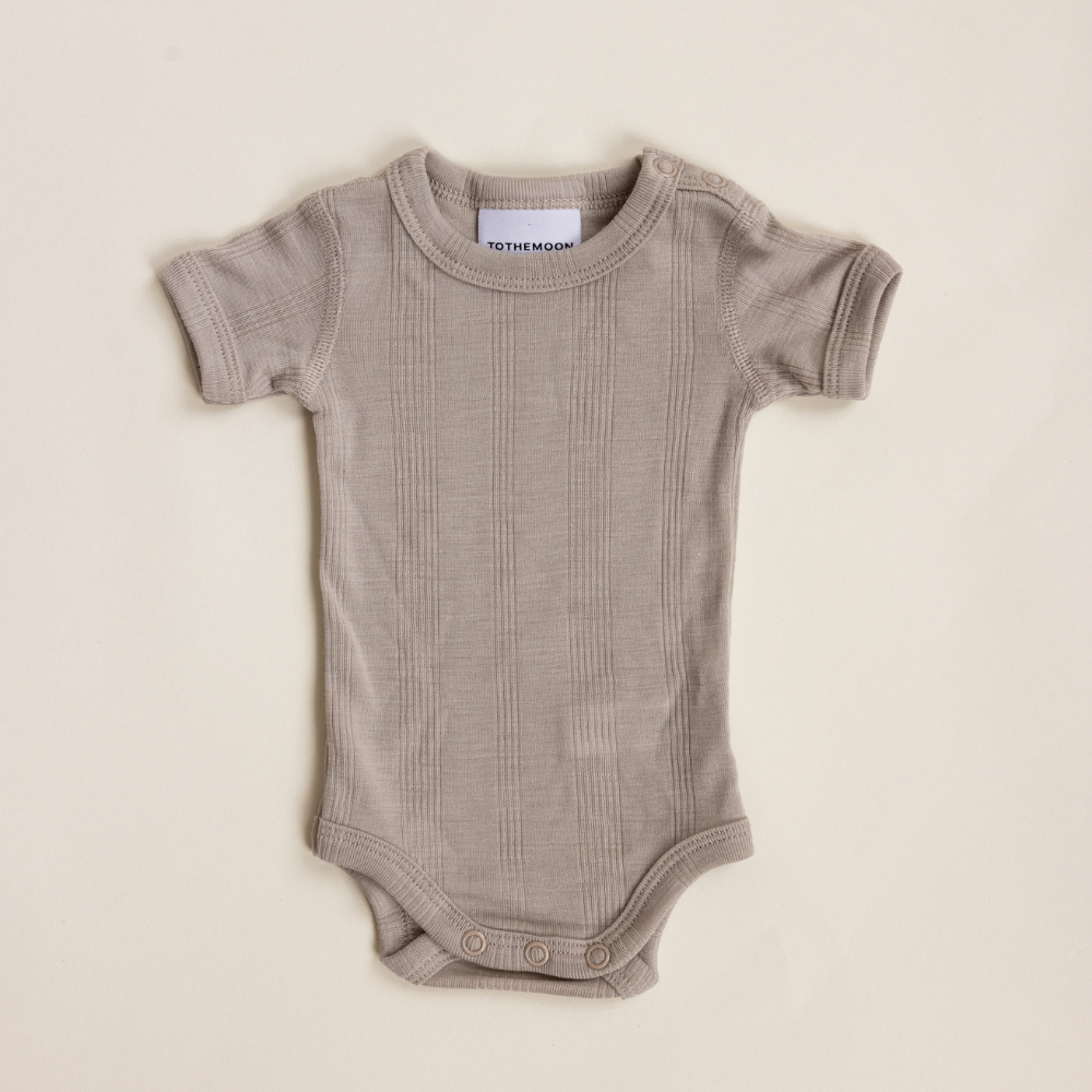 Tothemoon ☾ Tothemoon ☾ - Body - Short sleeve - Wool & silk - Needle pattern - Dove Clothing 50