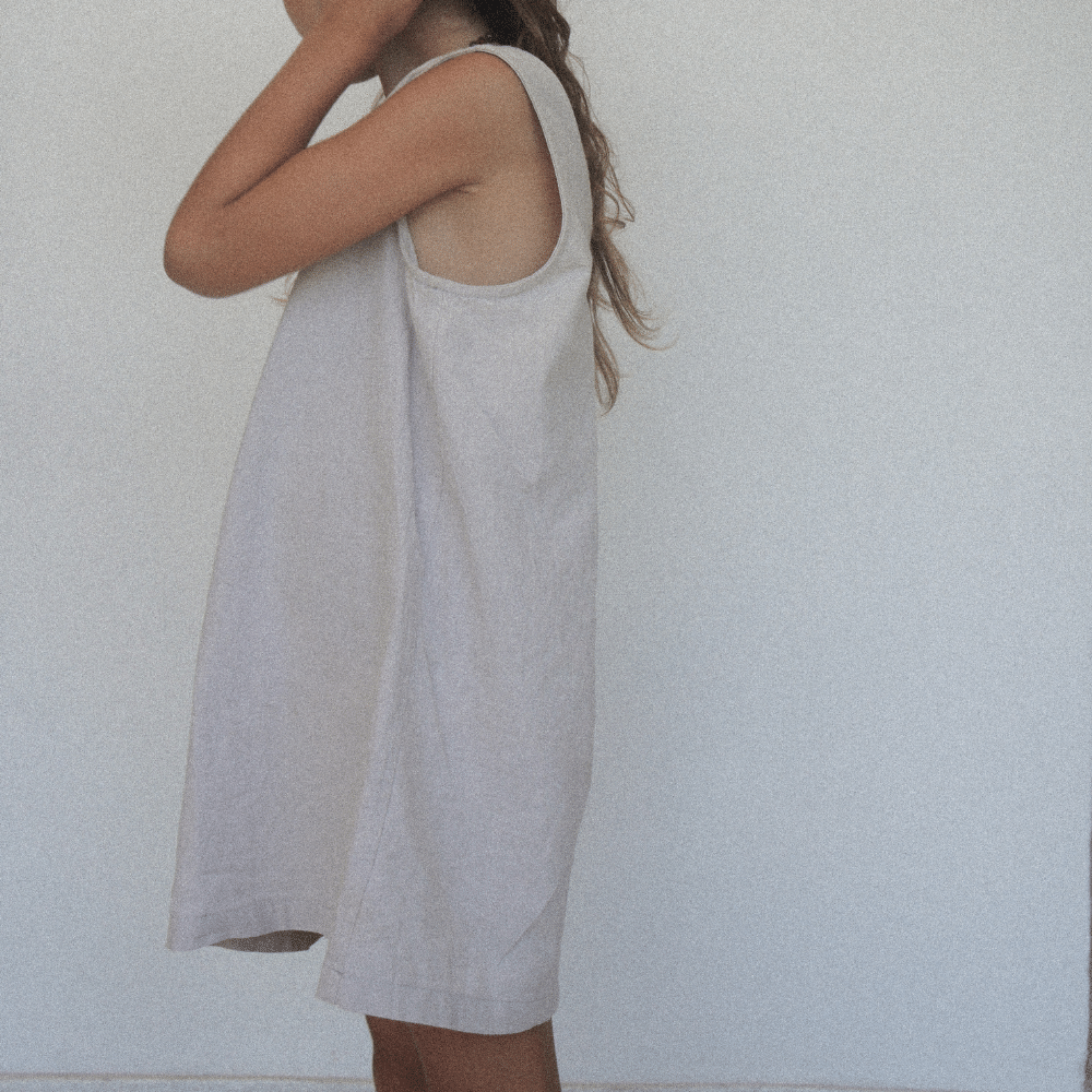 Tothemoon ☾ Tothemoon ☾ - Ziggy dress - V-shaped back - 100% Cotton - Handmade in Holland Clothing Sand / 1Y