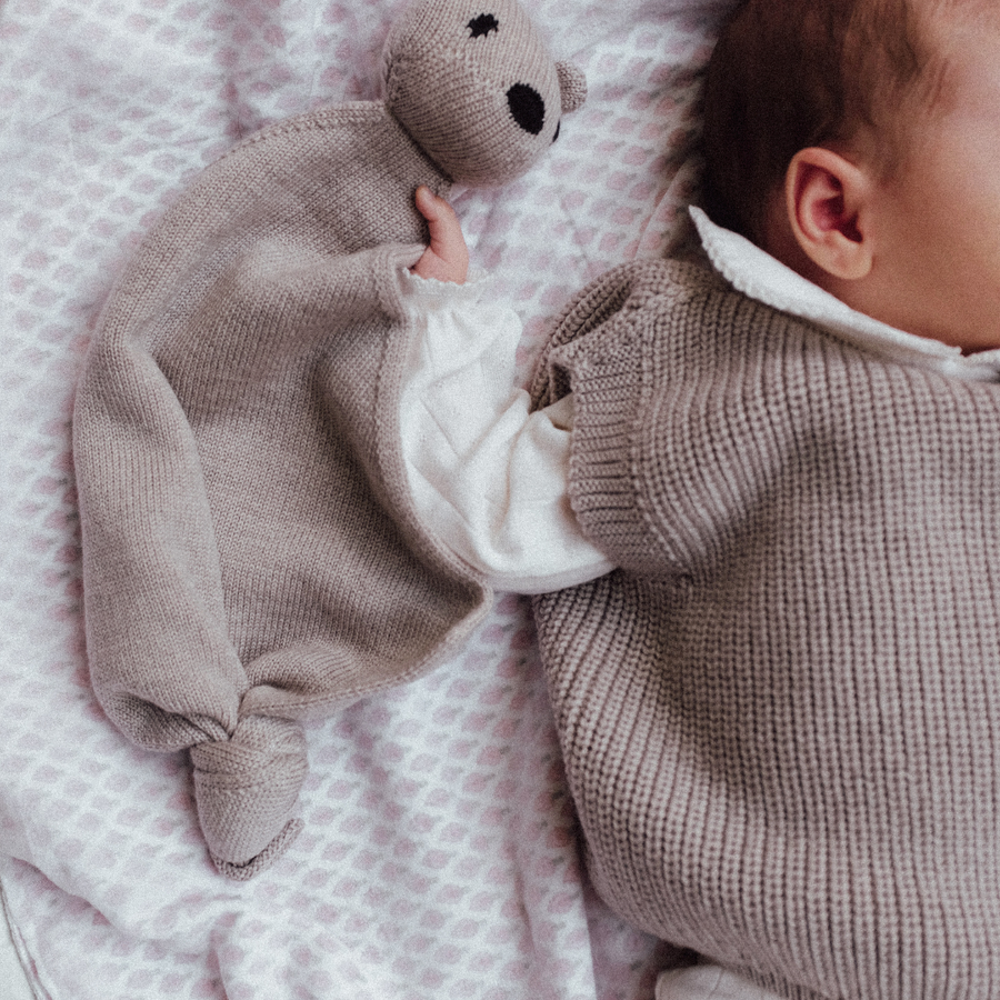 Hvid x Zoen voor Gust - Harvey Vest Baby - 100% Merino wool - Sesame