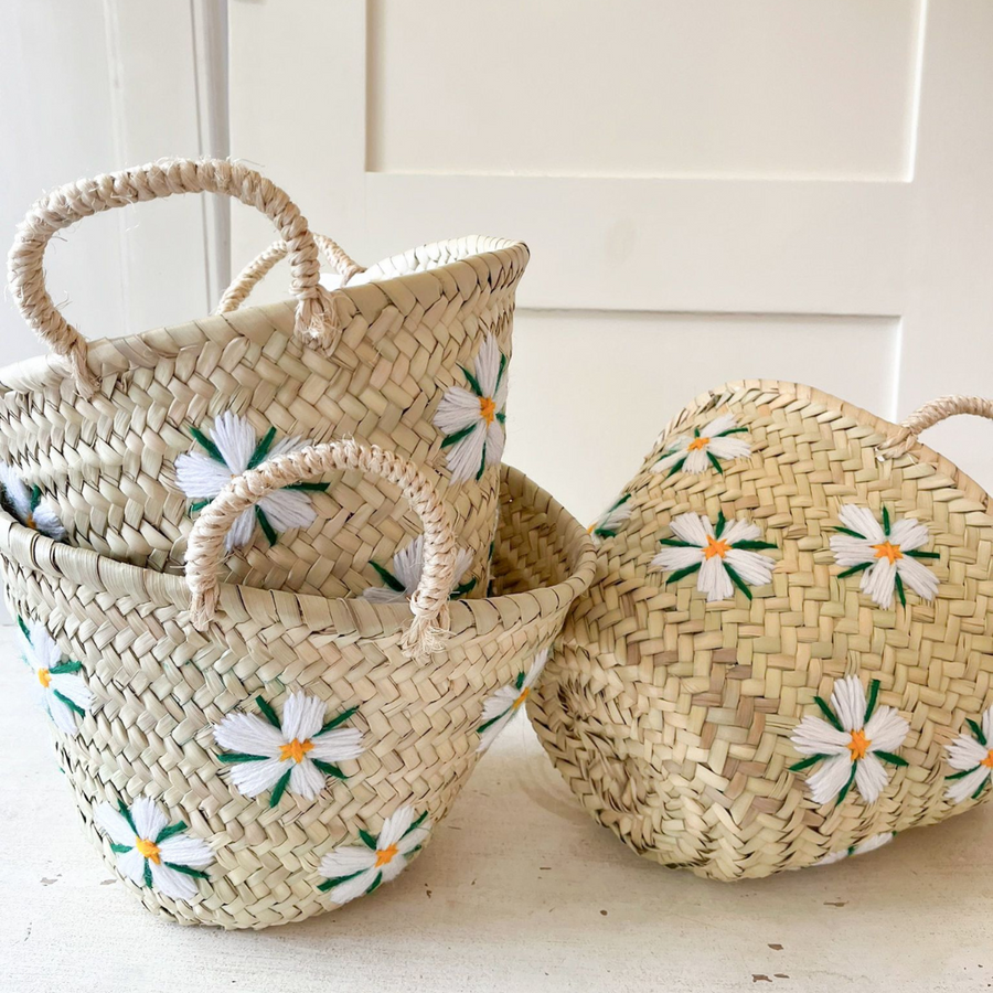 Cane basket - Handmade - Embroidered flowers - ø 22 cm