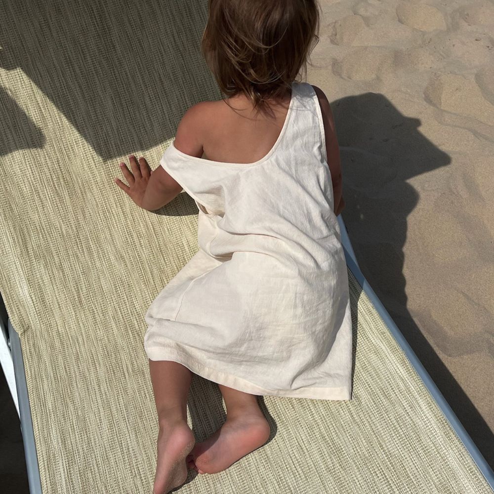 Tothemoon ☾ - Ziggy dress - V-shaped back - 100% Cotton - Handmade in Holland - Butter