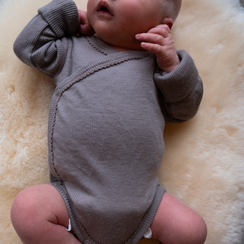 Tothemoon ☾ - Cross-over body - Long sleeve - 100% Wool - Rib - Taupe