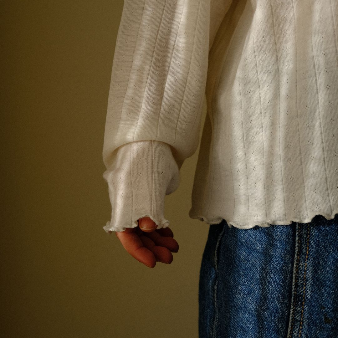 Tothemoon ☾ Tothemoon ☾ - Shirt - Wide fit - Long sleeve - Curled ends - Wool & silk - Pointelle Clothing 80