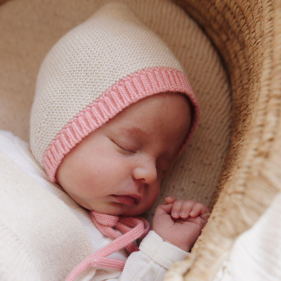 Hvid - Baby Bonnet - 100% Merino wool