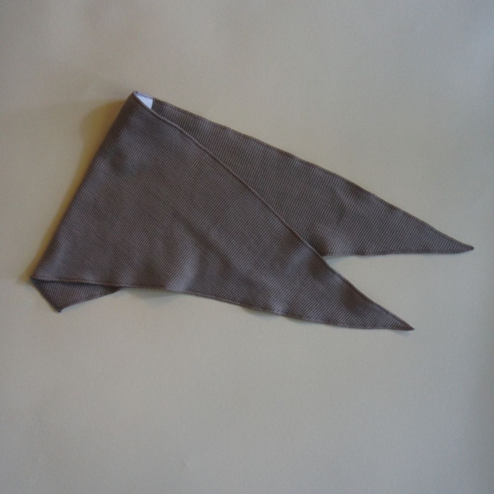 Tothemoon ☾ - Triangle Scarf - 100% Wool - Rib - Taupe