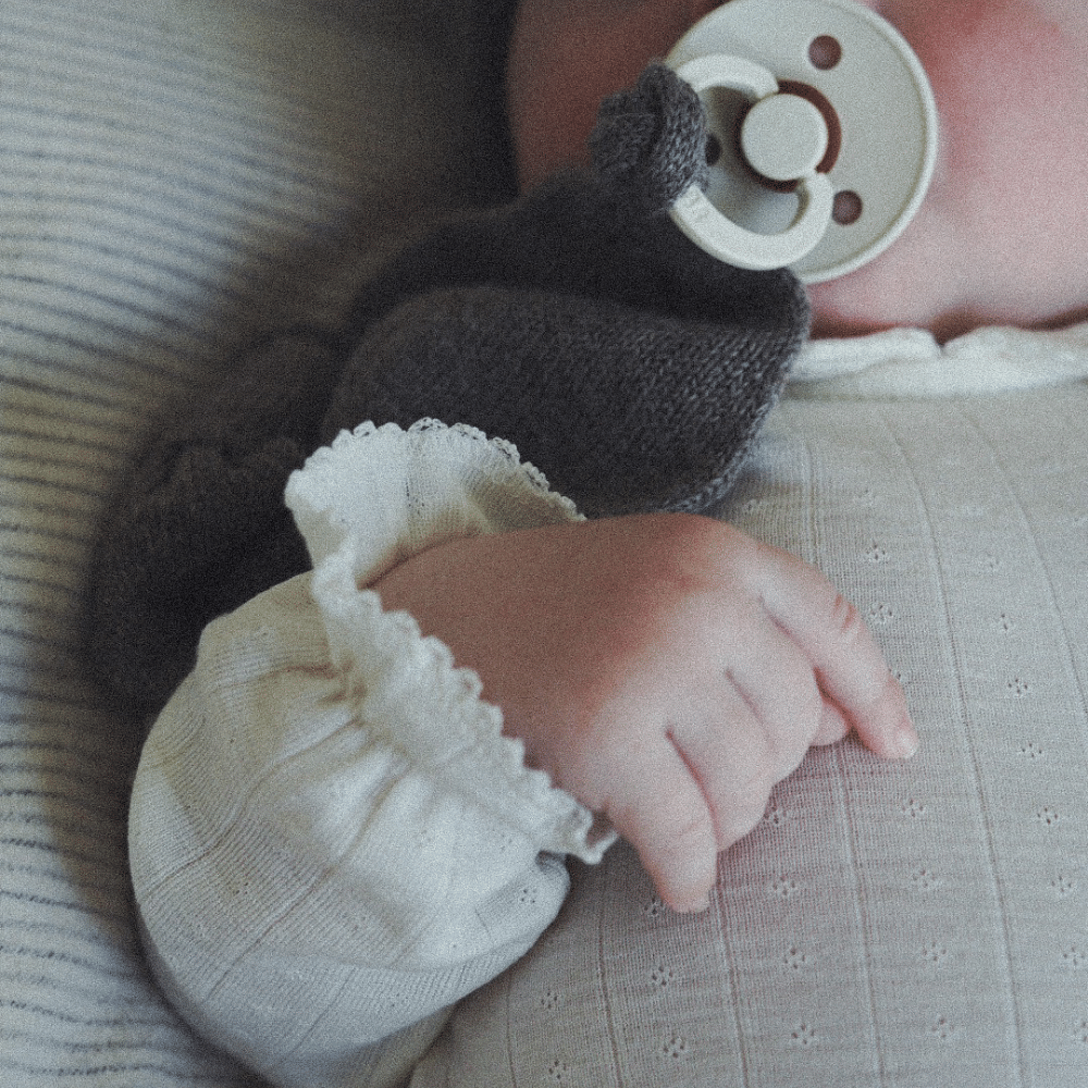 Tothemoon ☾ Tothemoon ☾ - Collar body - Long sleeve - Curled ends - Wool & Silk - Pointelle Clothing 50