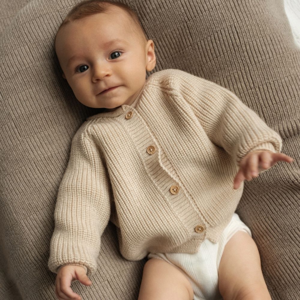 Hvid Hvid - Inga - Cardigan - 100% Merino wool Baby en peuter Artichoke / 0-3 months
