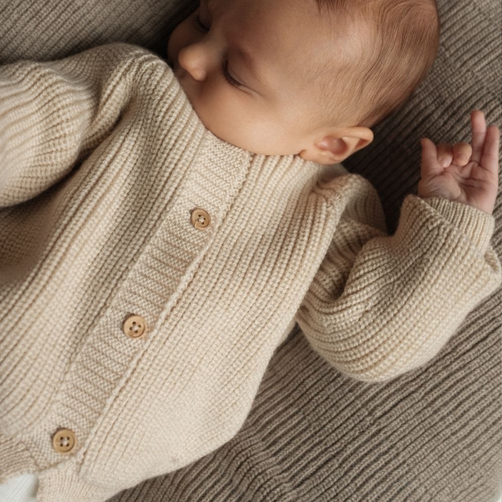 Hvid Hvid - Inga - Cardigan - 100% Merino wool Baby en peuter Artichoke / 0-3 months