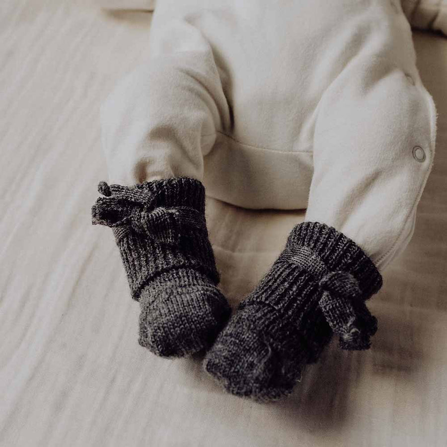 Newborn sokjes - 100% Biologisch wol - Donkergrijs