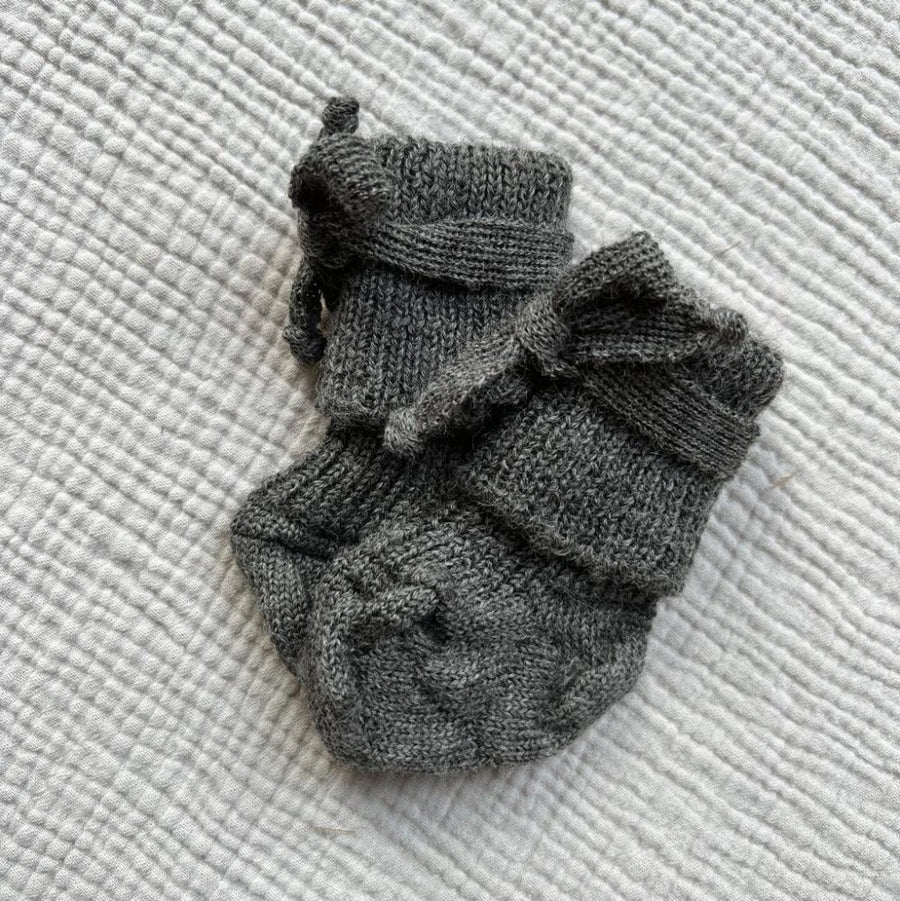 Newborn socks - 100% Organic wool - Dark grey