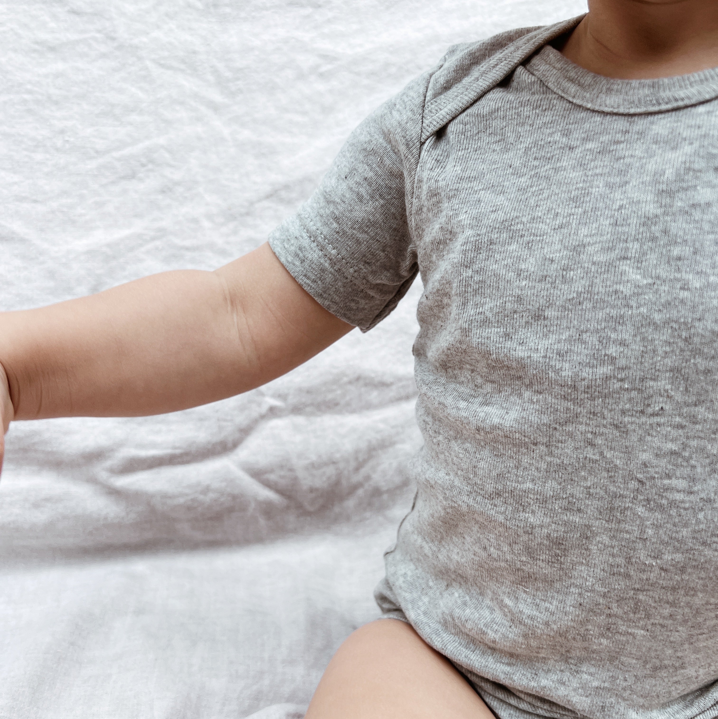 Living Crafts Short sleeve body - Organic cotton Romper Grey melange / 50/56